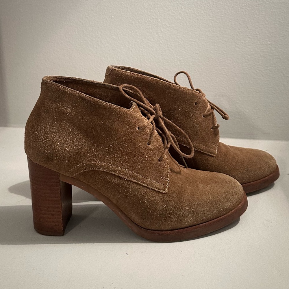 Johnston & Murphy suede chukka boots with heels. Slight wear on the suede.